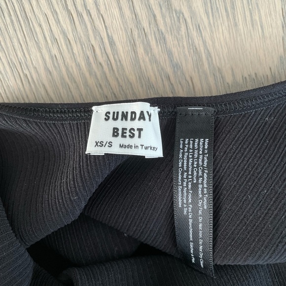 Aritzia Open Back Dress - Picture 4 of 4